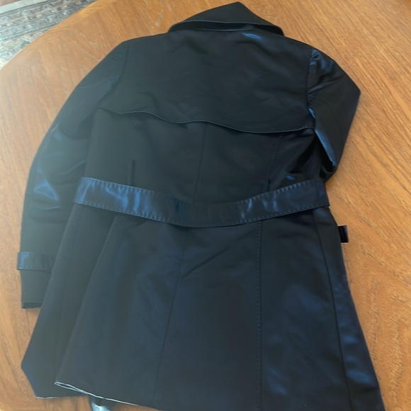 Ladies trench style coat. - Picture 4 of 4